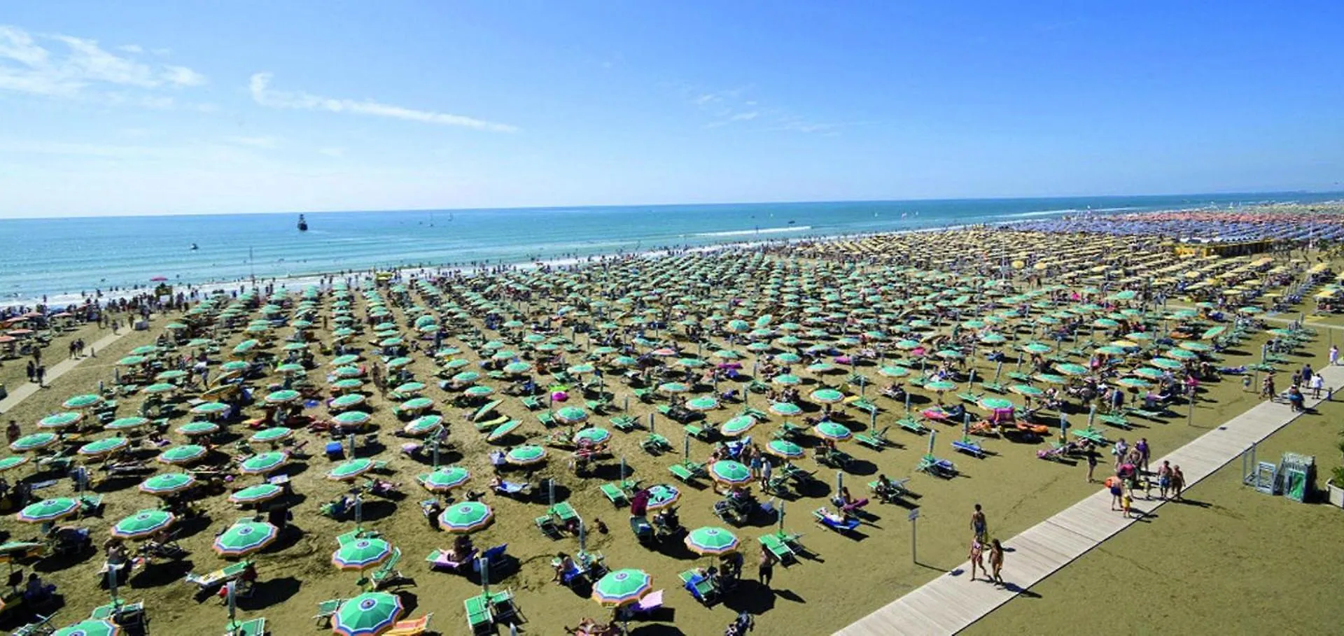 Enjoy The View Of The Garden From Our Balcony Apartment Bibione