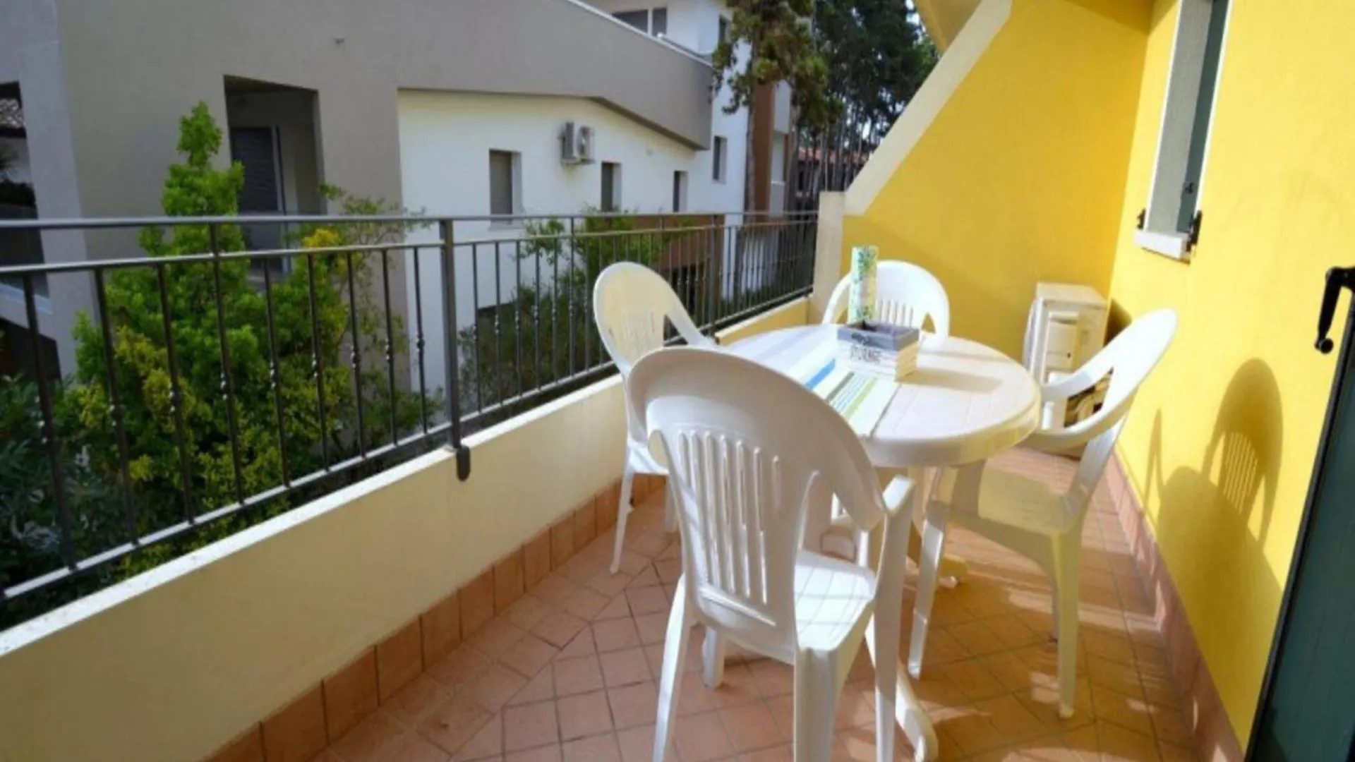 Enjoy The View Of The Garden From Our Balcony Apartment Bibione